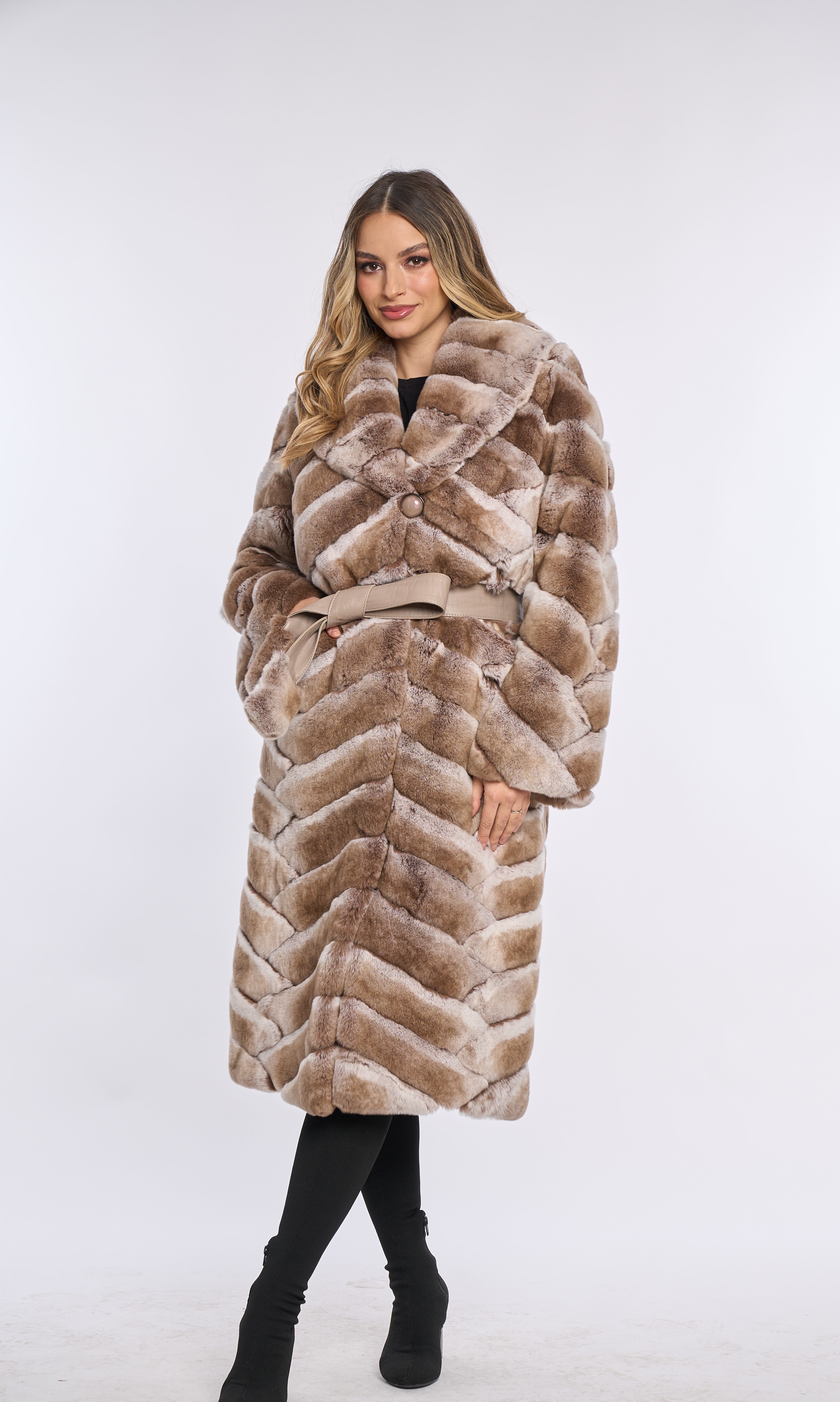 Haina din blana naturala de rex chinchilla model impletit, alb-bej Haina din blana naturala de rex chinchilla model impletit, alb-bej