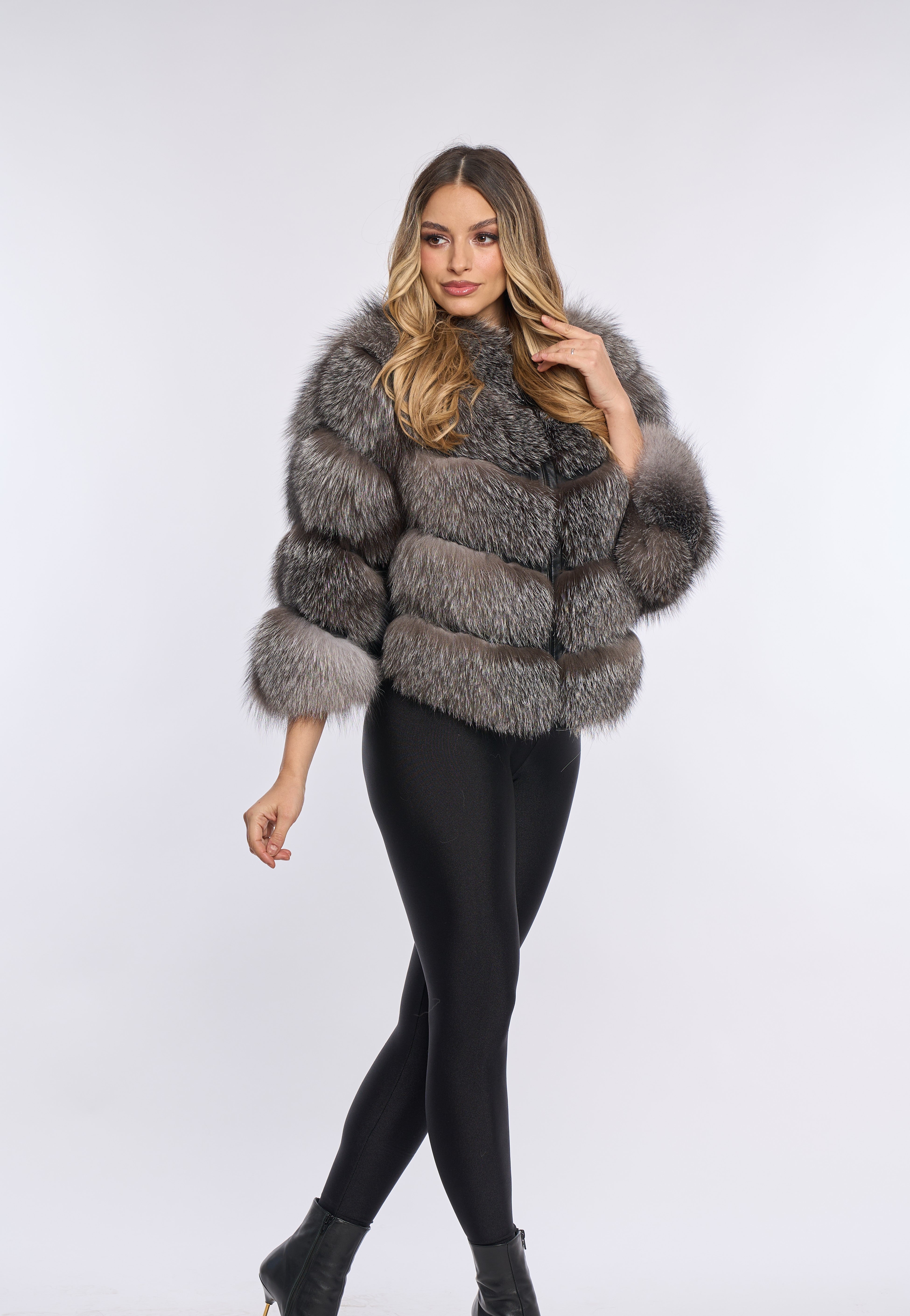 Haina din blana naturala de vulpe argintie, Italian Haina din blana naturala de vulpe argintie, Italian