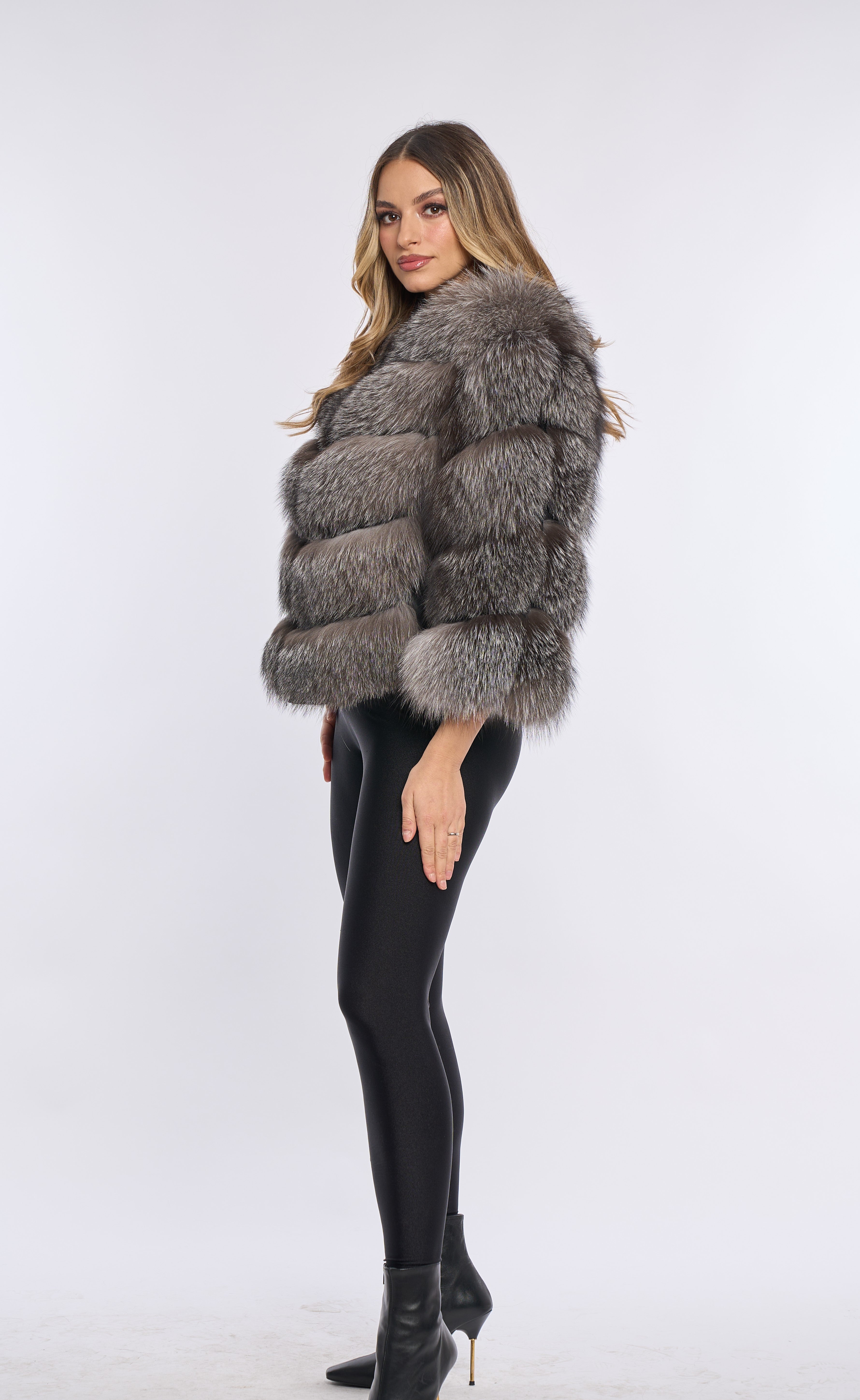 Haina din blana naturala de vulpe argintie, Italian Haina din blana naturala de vulpe argintie, Italian