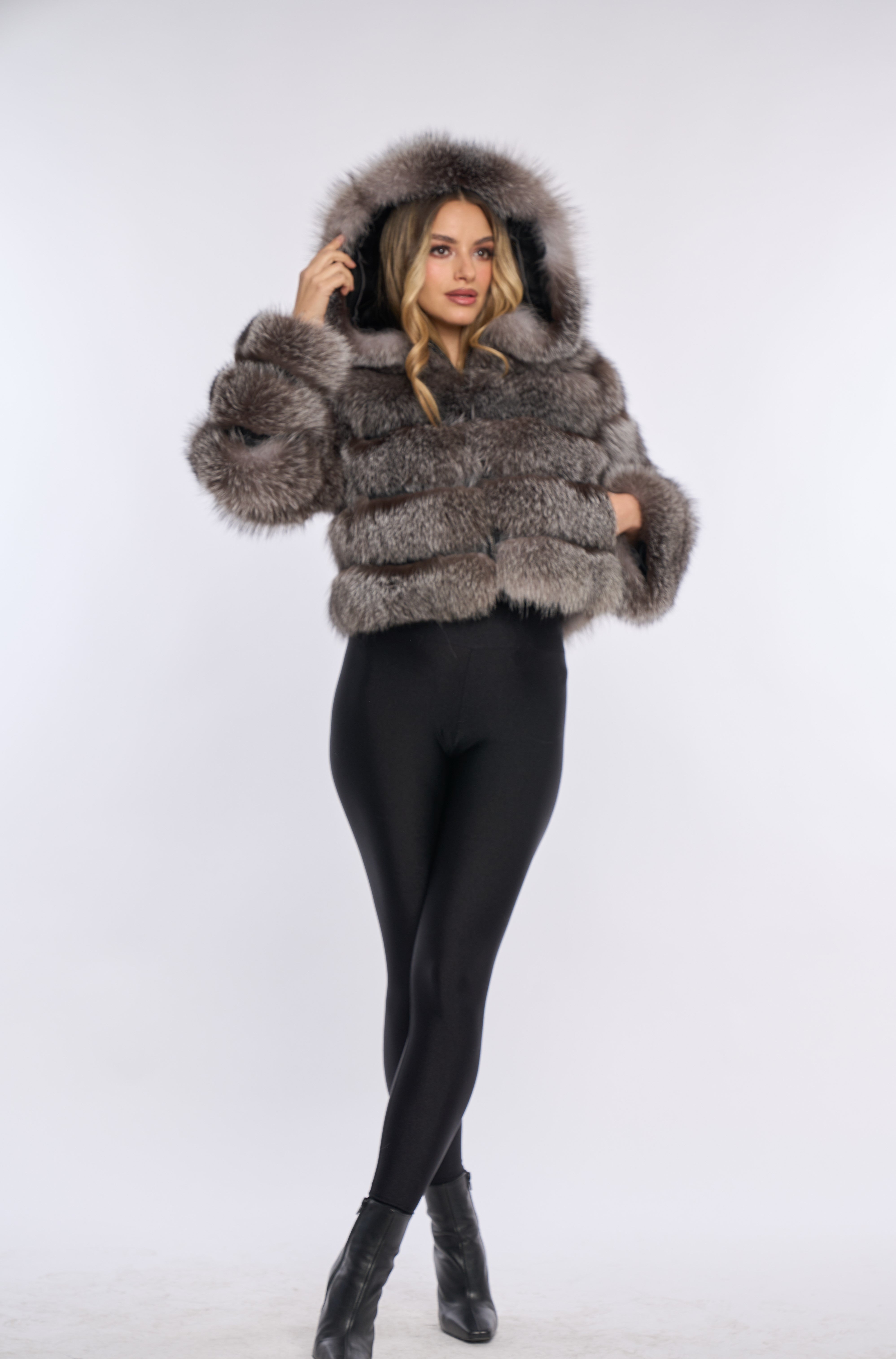 Haina blana naturala de vulpe cu gluga, vulpe argintie, 5R R2 Haina blana naturala de vulpe cu gluga, vulpe argintie, 5R R2