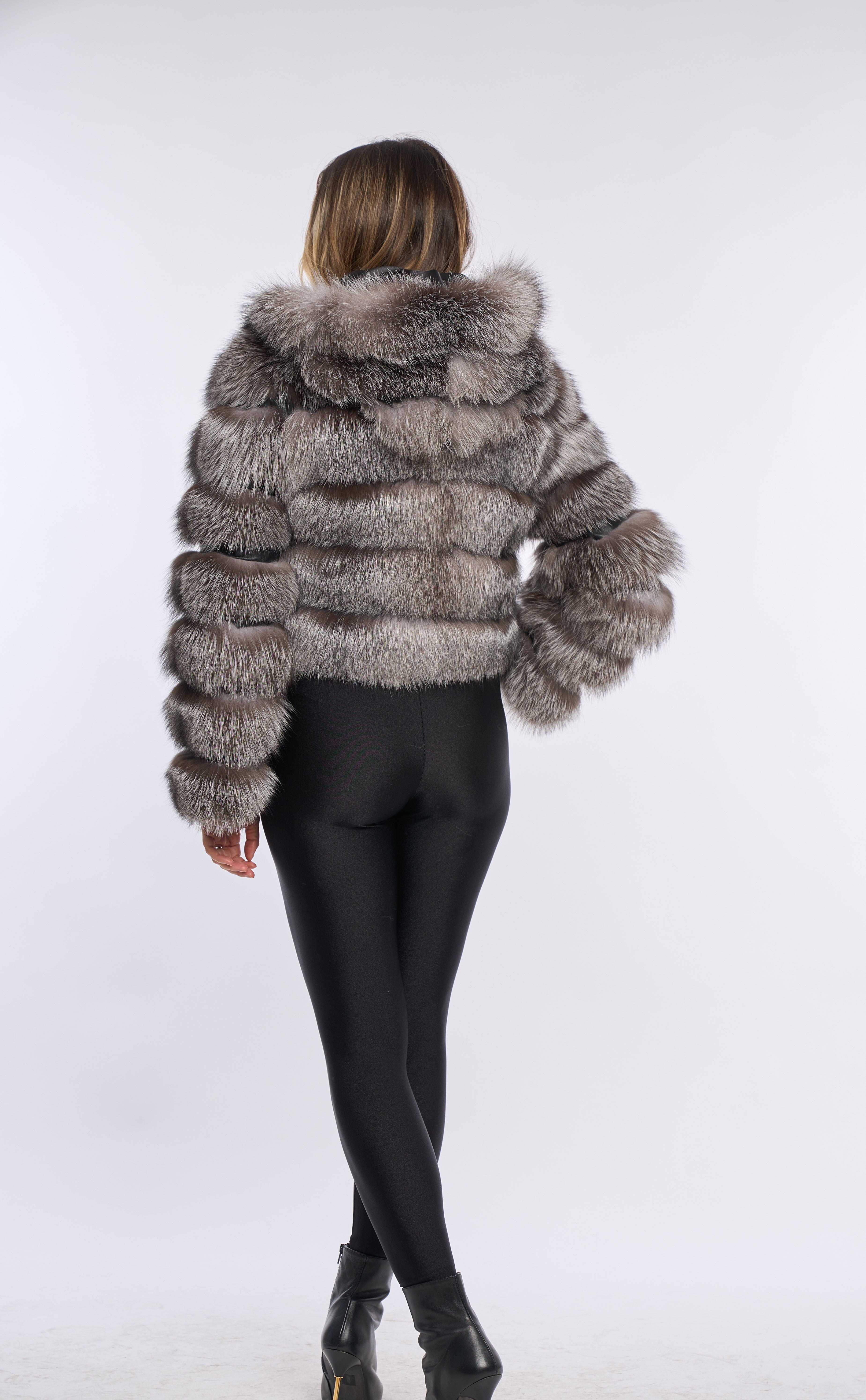 Haina blana naturala de vulpe cu gluga, vulpe argintie, 5R R2 Haina blana naturala de vulpe cu gluga, vulpe argintie, 5R R2