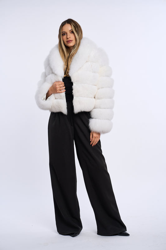 Haina blana alb spuma cu guler rever
