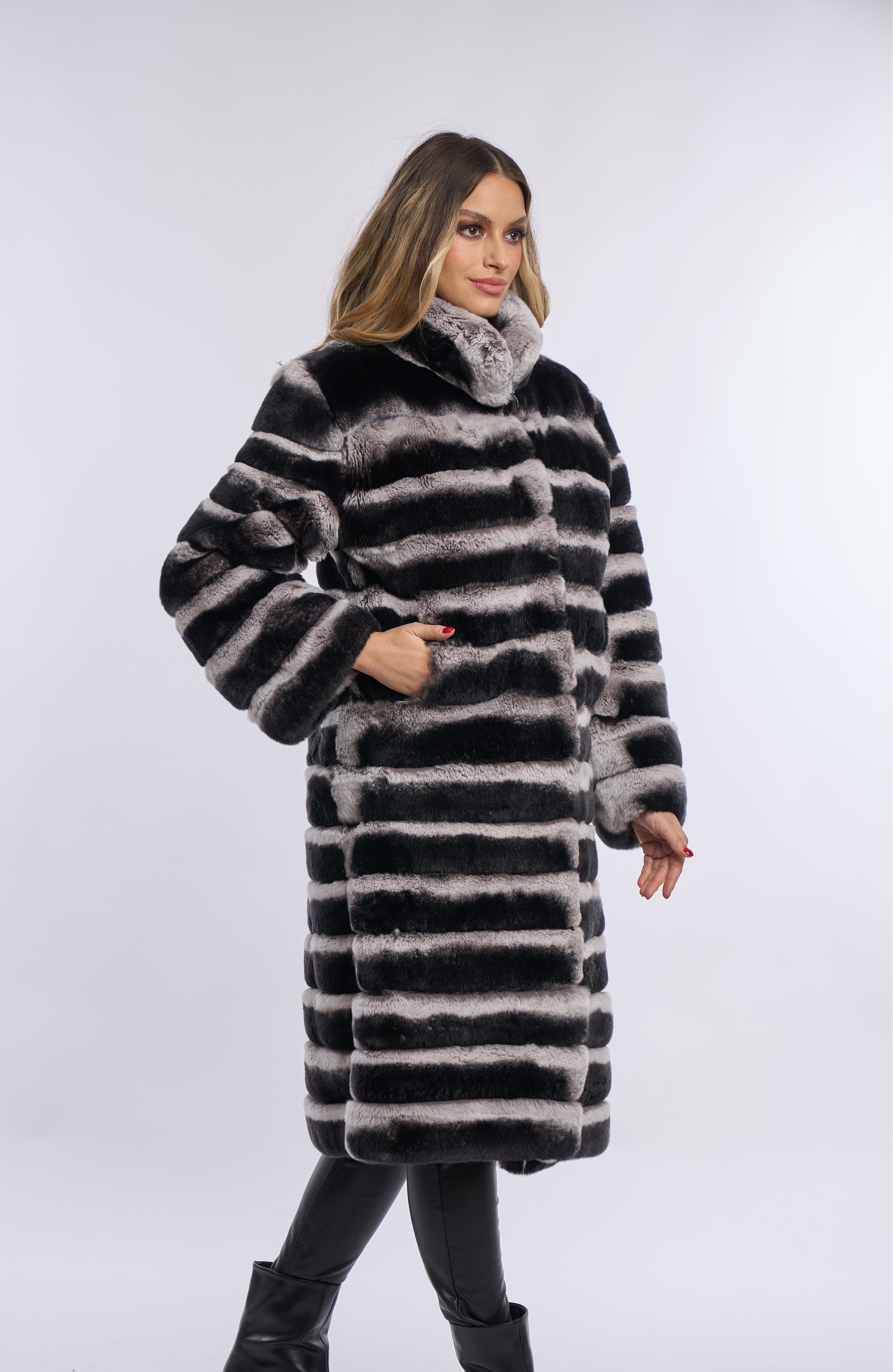 Haina din blana de rex chinchilla, model 6 in 1 Haina din blana de rex chinchilla, model 6 in 1