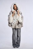 Haina blana naturala de vulpe arctica stil fluture cu gluga