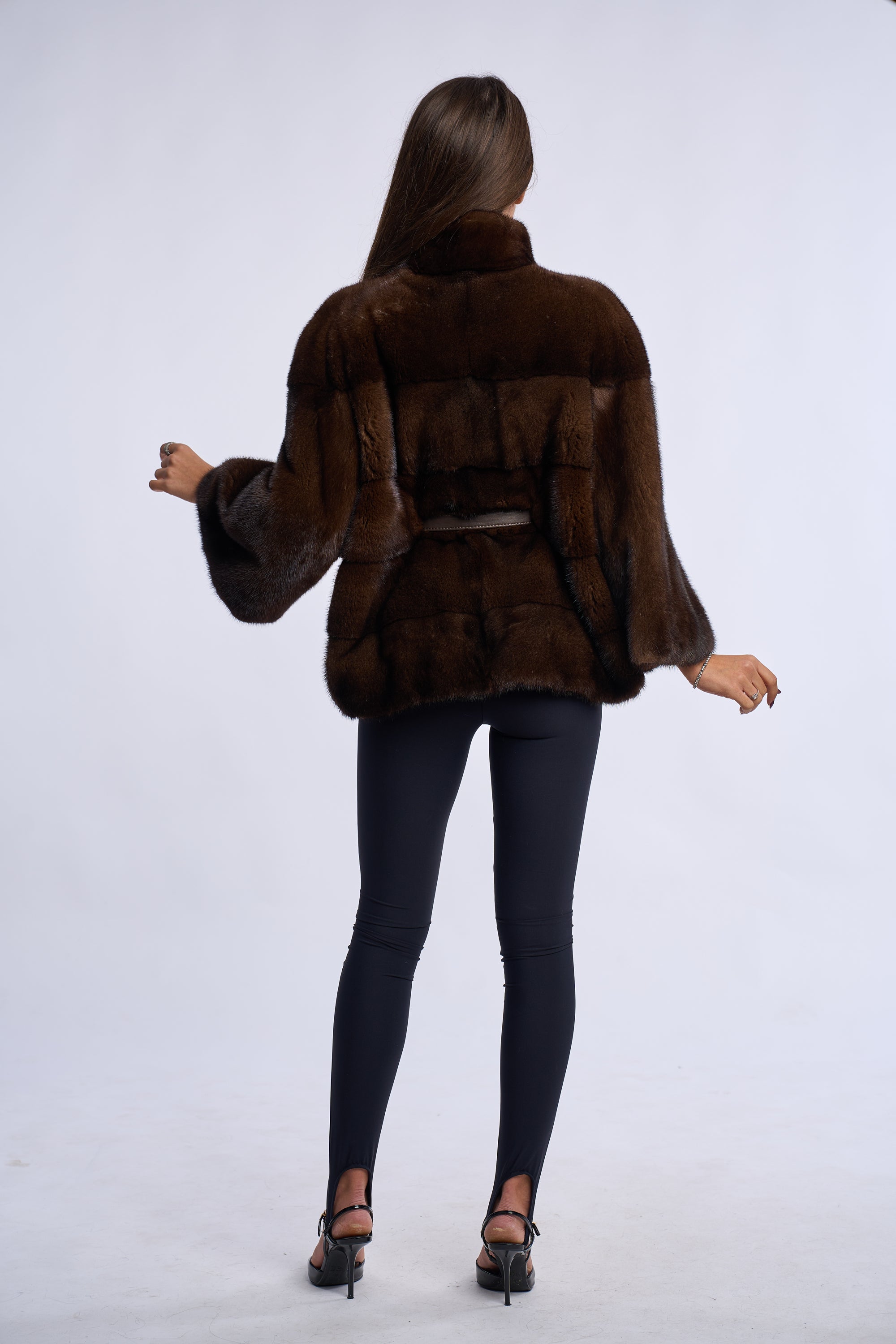 Haina din blana naturala de vizon dark brown, Saranta