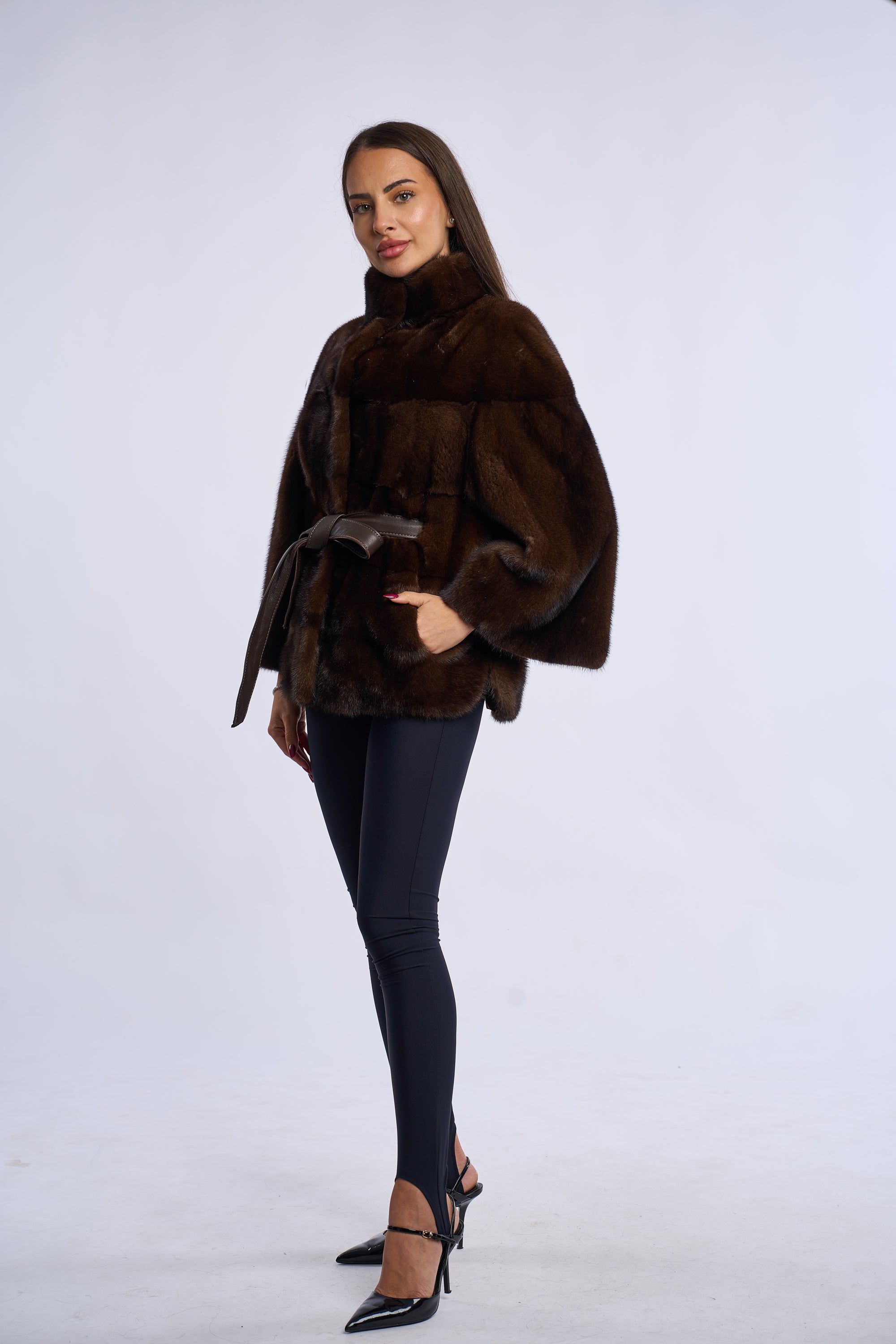Haina din blana naturala de vizon dark brown, Saranta