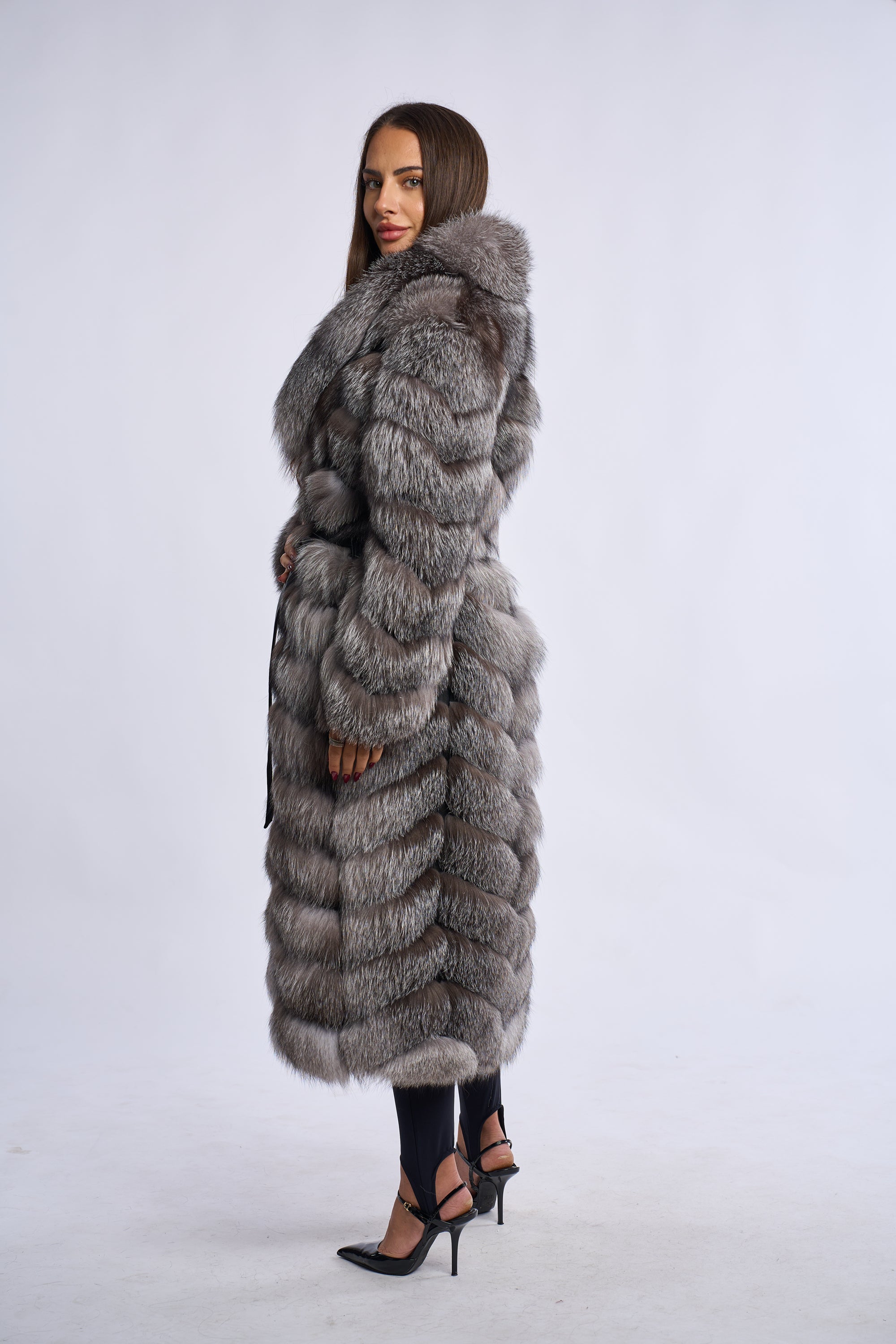 Haina blana de vulpe, argintie, Chalet