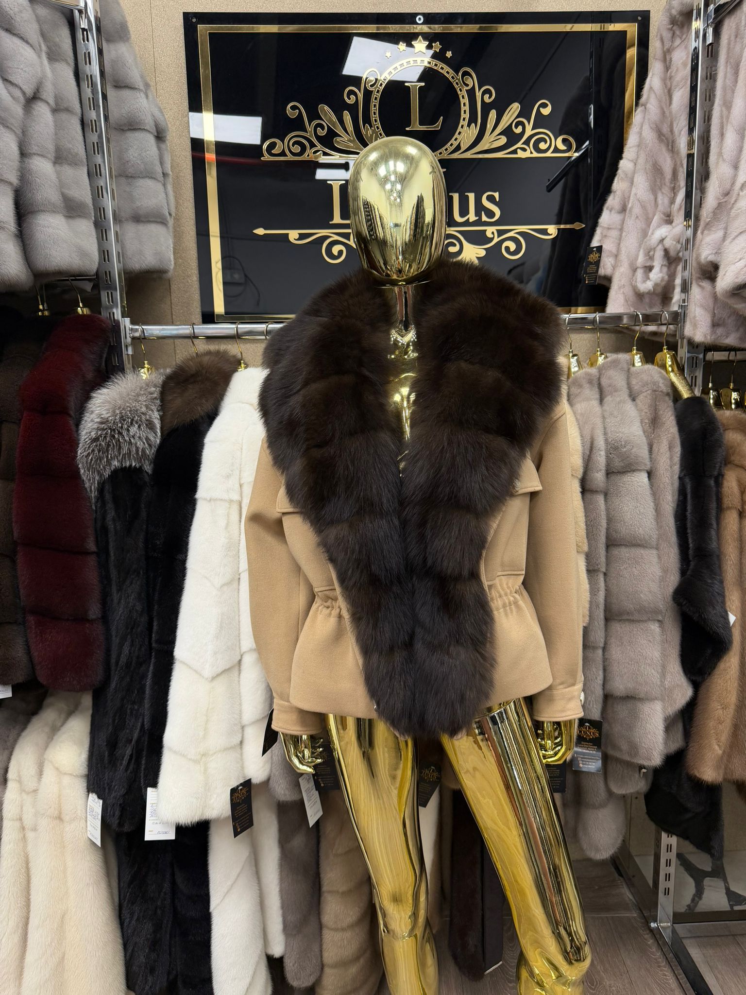 Haina casmir cu blana naturala de vulpe sobol