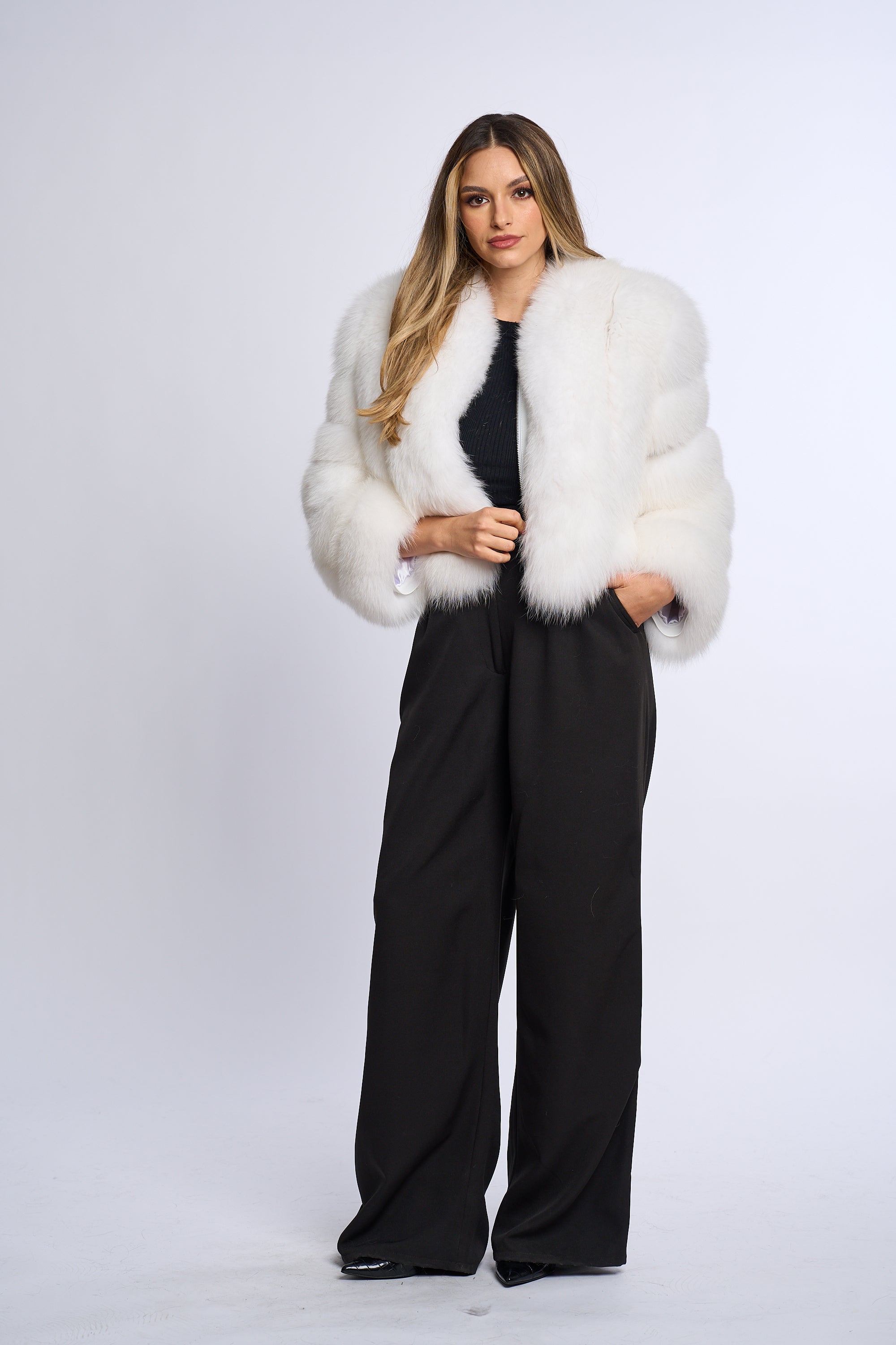 Haina blana naturala din vulpe model scurt 50 cm, alb spuma