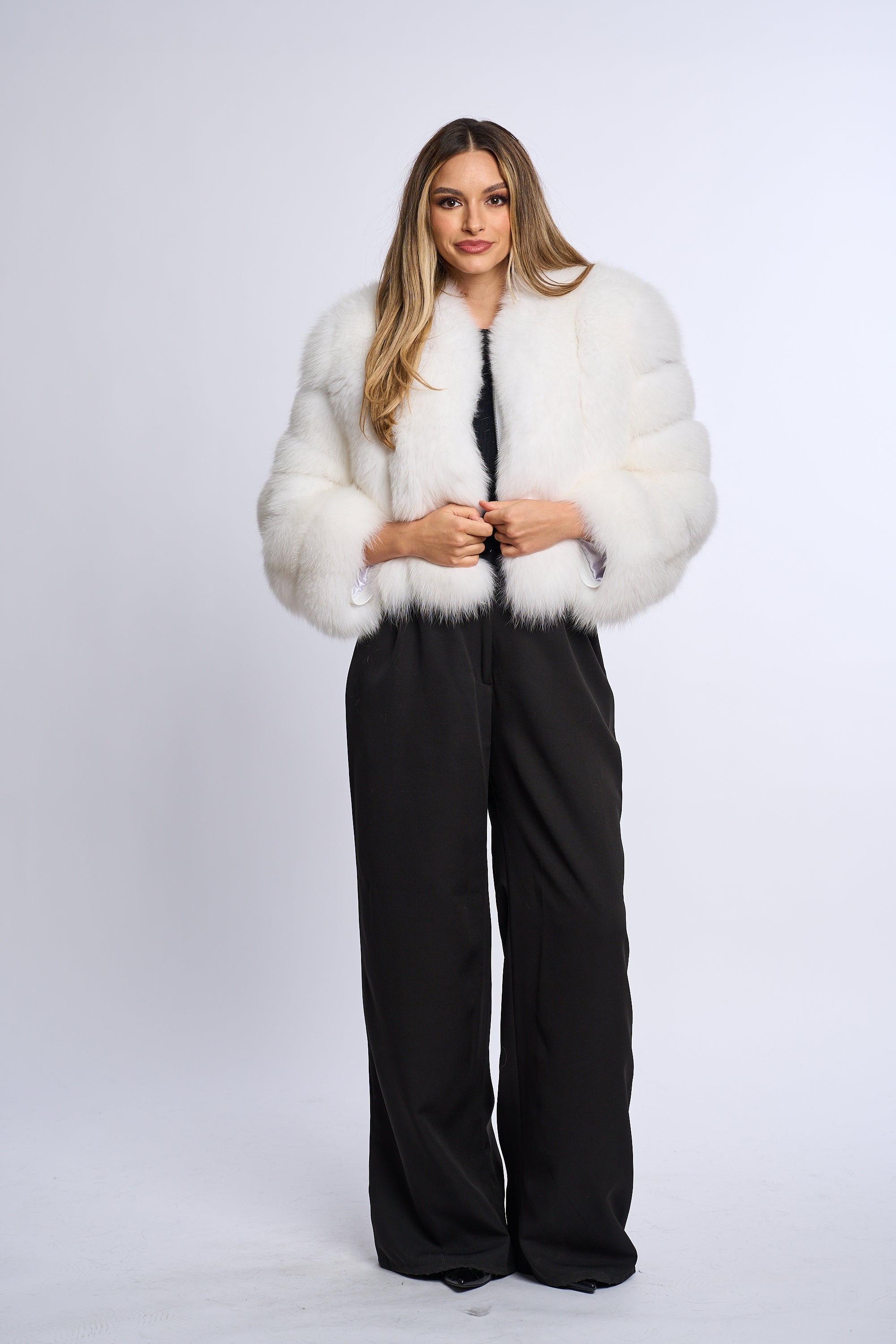 Haina blana naturala din vulpe model scurt 50 cm, alb spuma