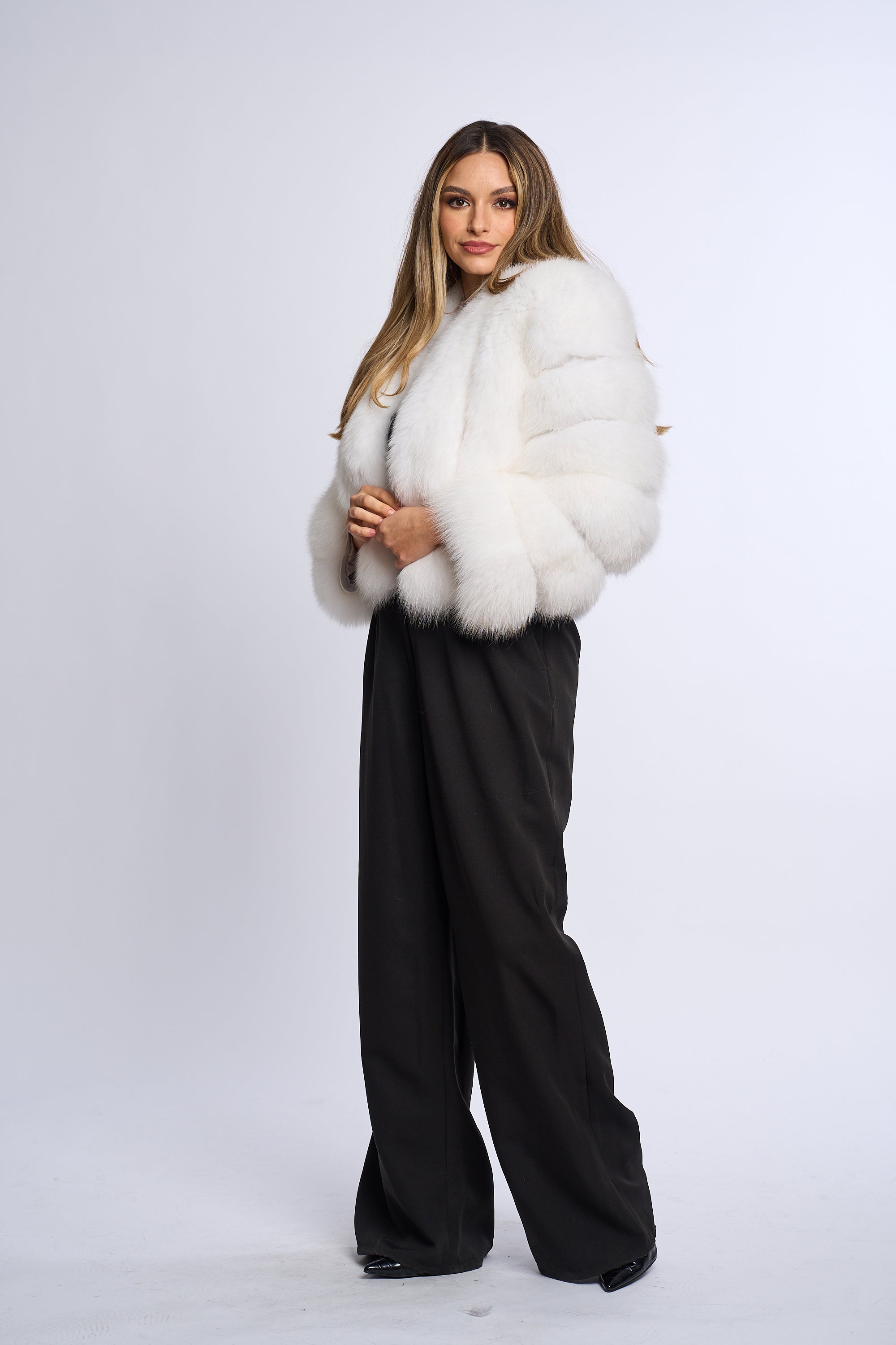 Haina blana naturala din vulpe model scurt 50 cm, alb spuma