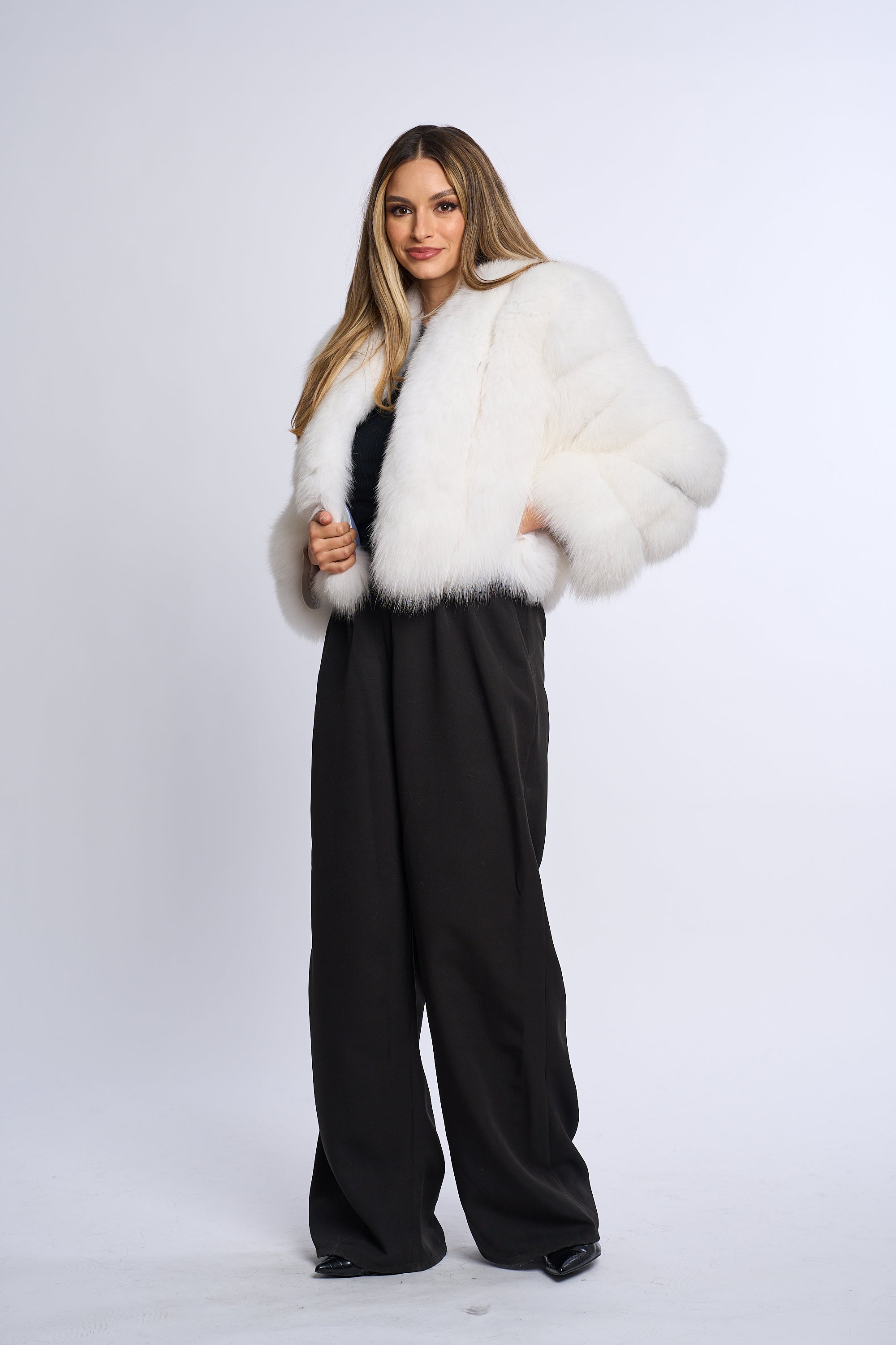 Haina blana naturala din vulpe model scurt 50 cm, alb spuma