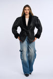 Cojoc din blana de miel, Black