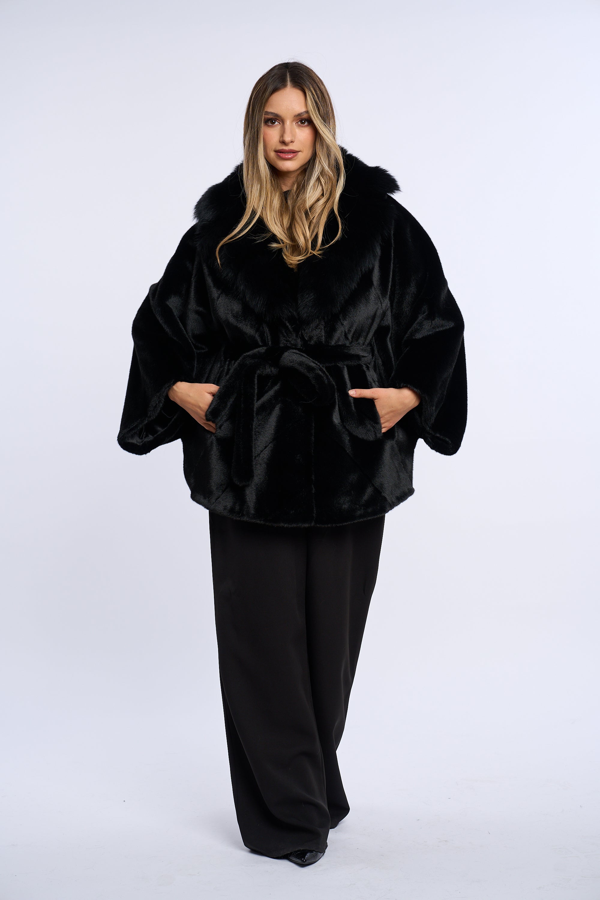 Palton alcantara stil fluture cu blana de vulpe, negru cu vulpe neagra