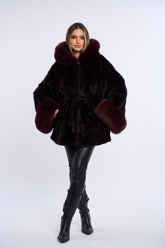 Haina blana naturala de vizon bordo, stil fluture cu vulpe polara