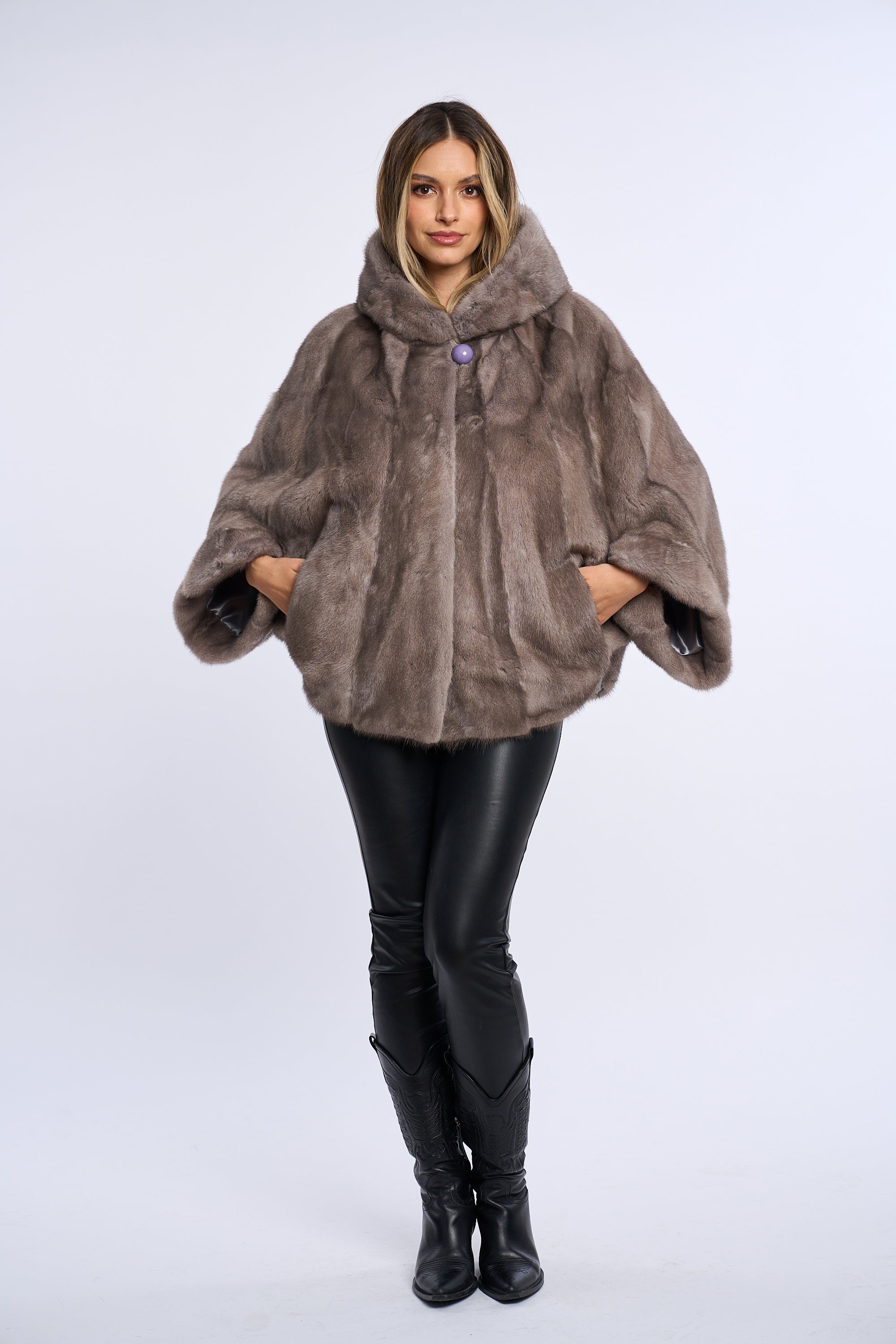 Haina din blana naturala de vizon stil poncho cu gluga, Silver