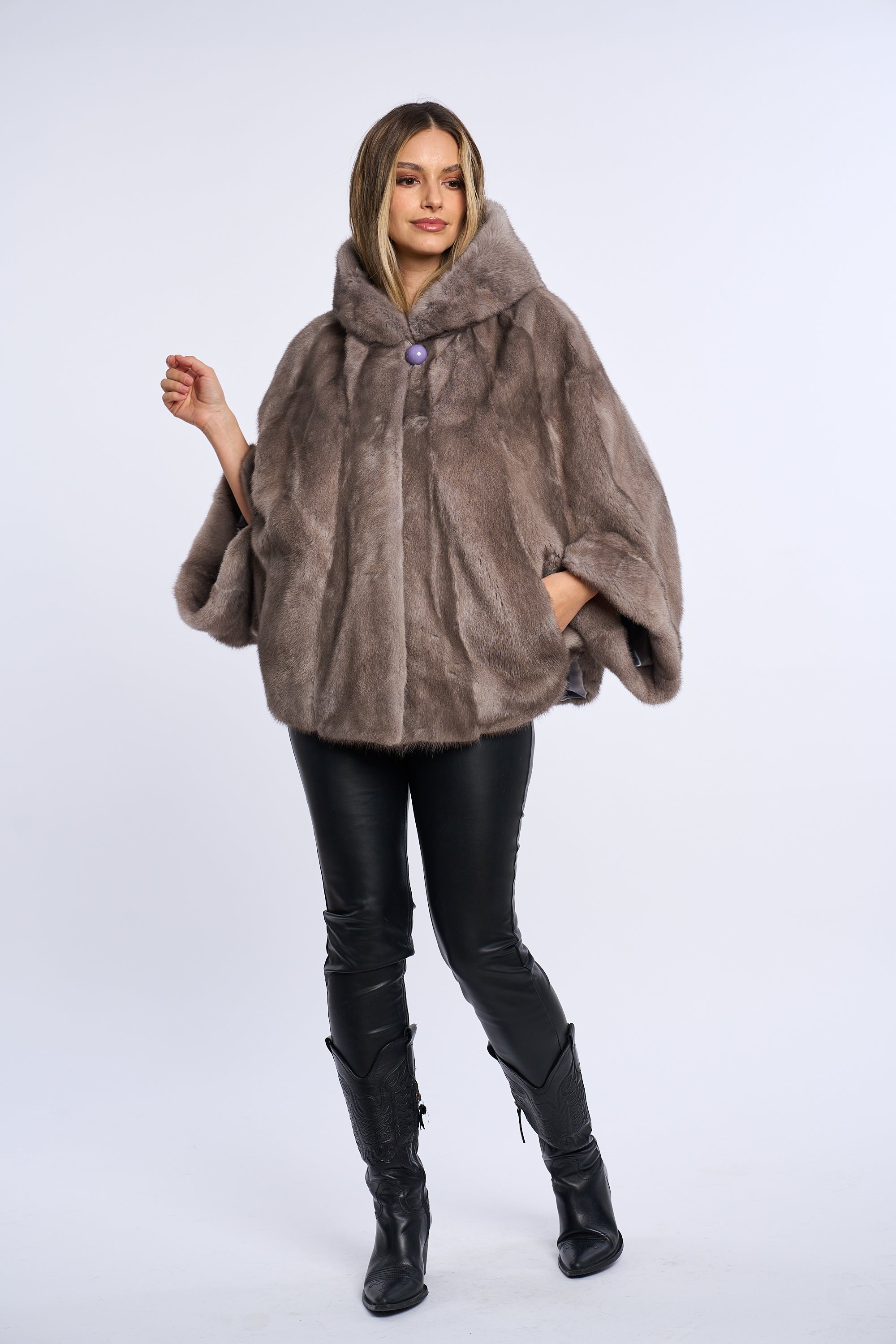 Haina din blana naturala de vizon stil poncho cu gluga, Silver